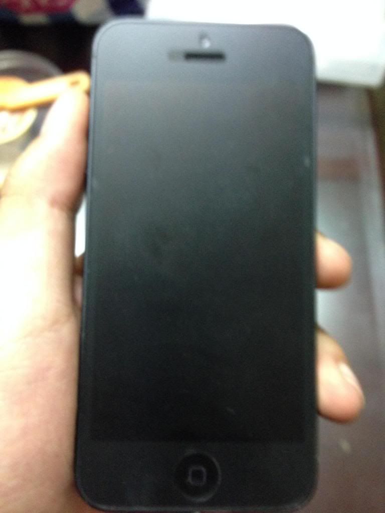 Bán iphone 5 lock sprint máy 98% màu đen giá tốt !!!