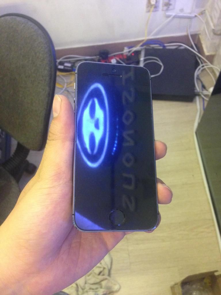 Bán iphone 5s màu xám 16g lock AT&T giá 9trxxx!! - 1