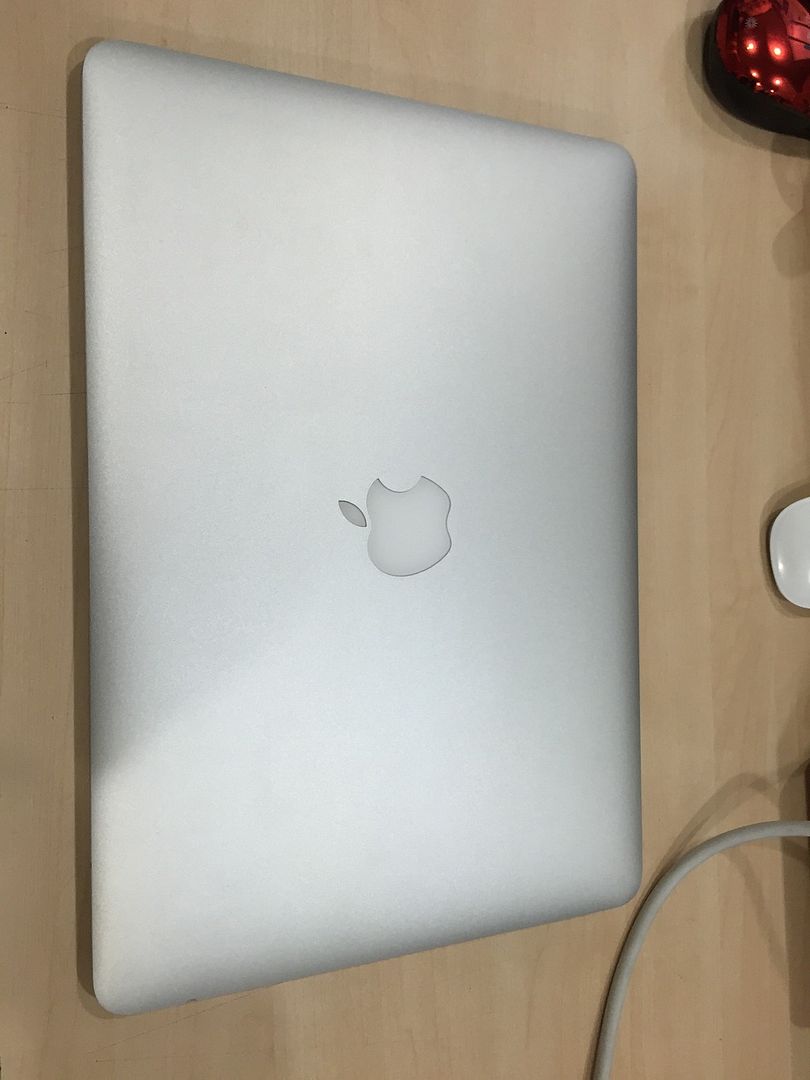 Macbook Air 13 MC504 - Late 2010 - Core2 2.13GHz - SSD 256G - Giá Rẻ - 8Tr......