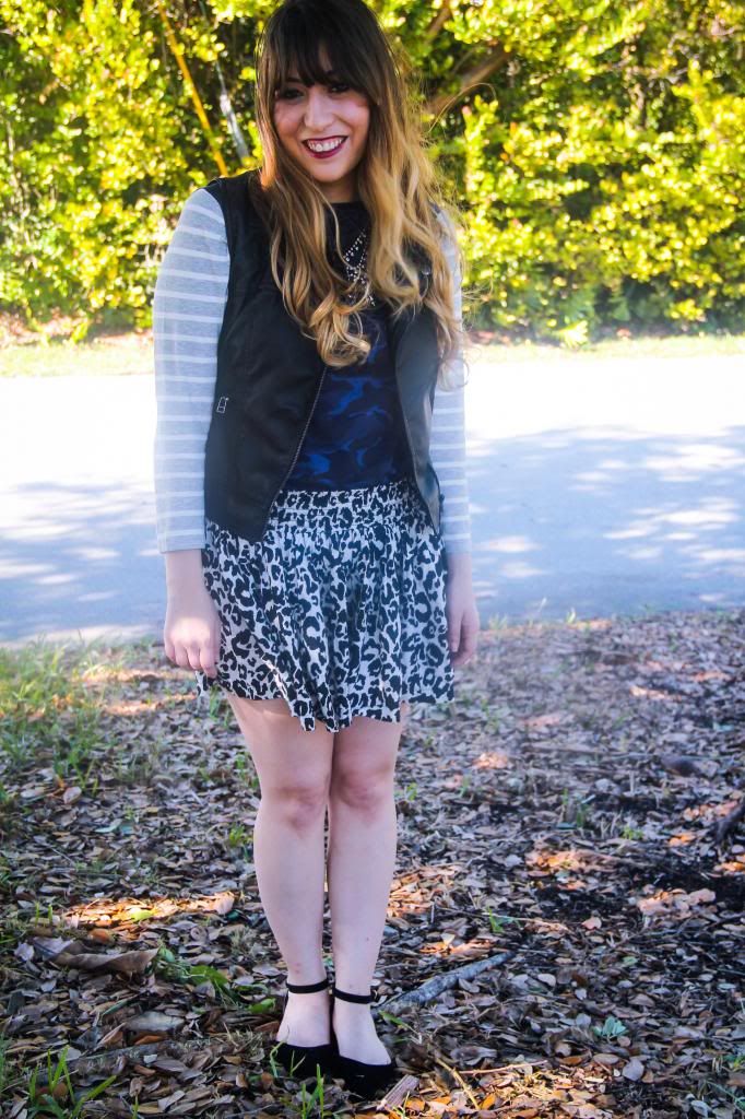 gap mix print tee leopard skirt 